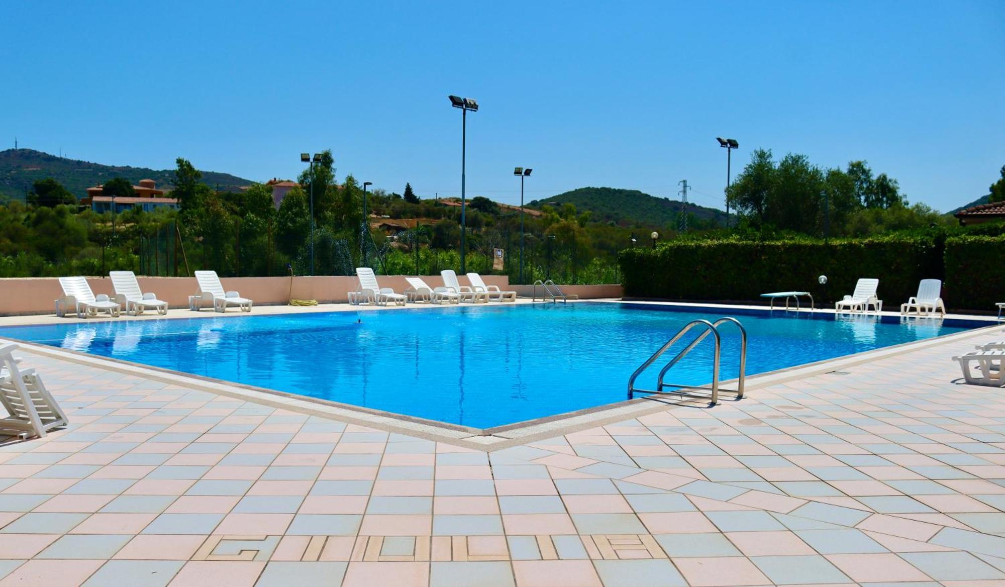 Villa Nivessa Сан Теодоро Екстериор снимка